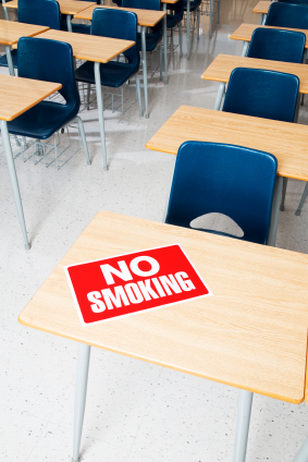 Leading the Way in Living Smoke Free: Banning Tobacco on Community College Campuses Leading the Way in Living Smoke Free: Banning Tobacco on Community College Campuses