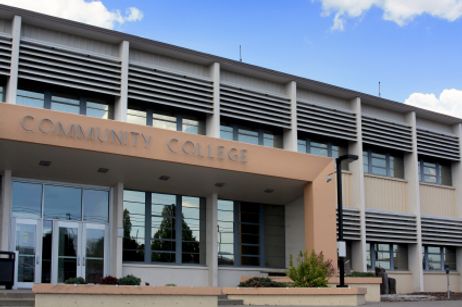 Choosing a Community College Choosing a Community College
