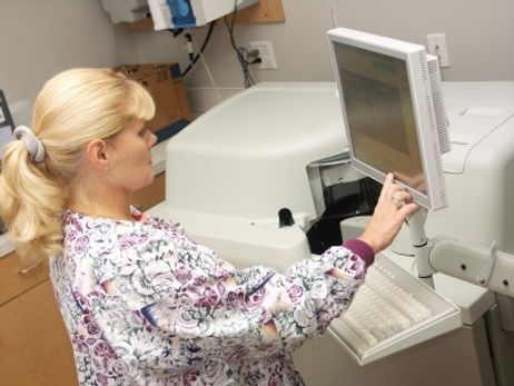 Healthcare Careers: Certified Nursing Assistant Healthcare Careers: Certified Nursing Assistant