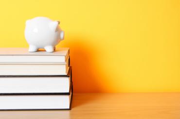 New Law Forces Community College Professors to Disclose Textbook Costs