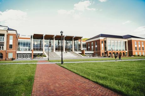 Pros & Cons of Community College On-Campus Housing 2025